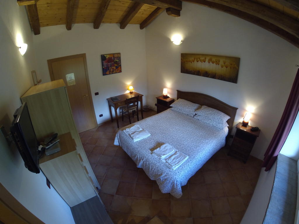 Buia Al Campo Di Sotto Bed & Breakfast חדר תמונה